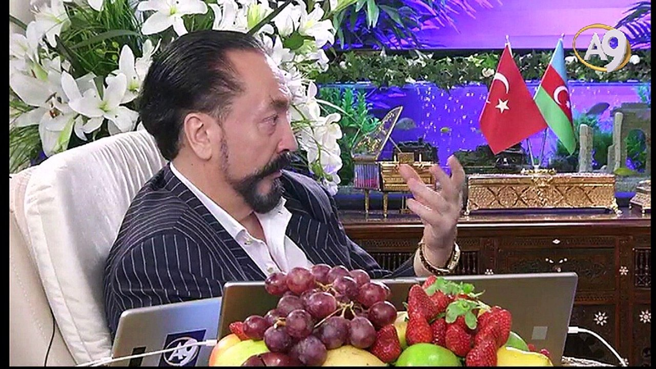 Münafıklar Hz. Osman’ı Kuran okurken şehit etmişlerdir.