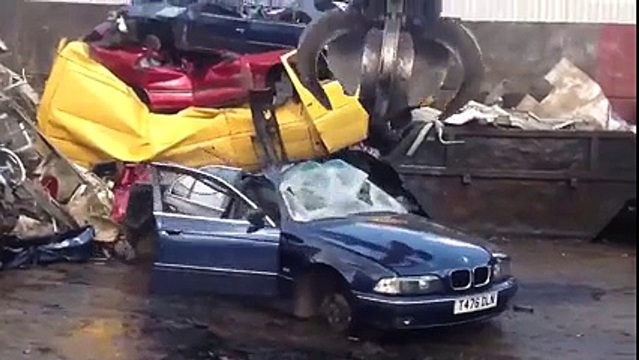 Bir BMW Nasıl Parçalanır Yok Böyle Bir Şey