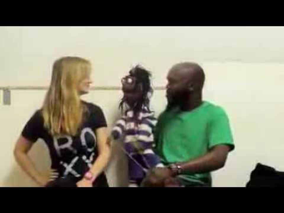 Ventriloquist! Chilling with the NYC Subway Girl video Dailymotion