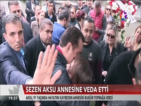 Sezen Aksu annesine sevenleri ve sanatçı dostlarıyla böyle veda etti