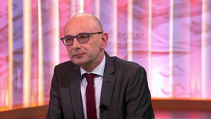 Geld uit een helikopter strooien als economisch in - VAN LIEMPT LIVE (1024p FULL HD)