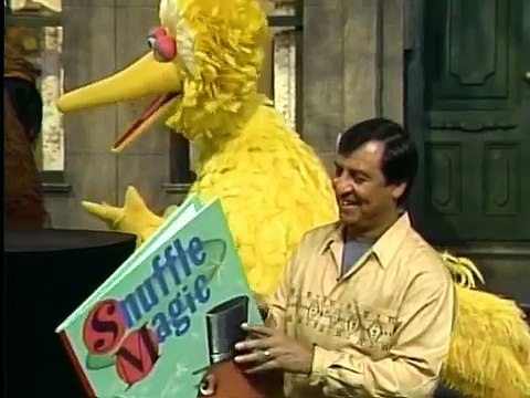 Sesame Street - Elmo & Gordon Make Cookies/Snuffy Does Magic