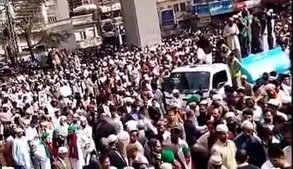 Ghazi Mumtaz Qadri Shaheed_غازی ممتاز حسین قادری شہید کے جنازہ کا روح پرور منظر..