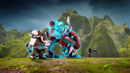 Lego Chima   Sir Fangars Saber Tooth Walker 70143 & Lavals Fire Lion 70144