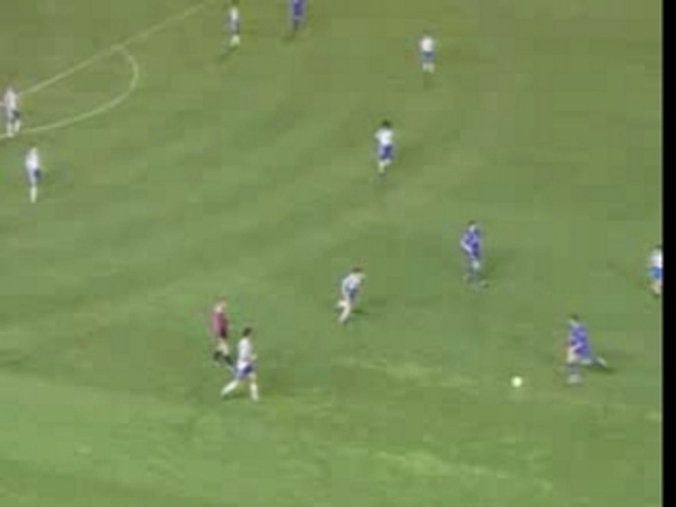 Roberto Carlos but foot barcelone real madrid lucarne