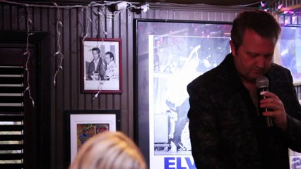 Colin Paul sings 'I really Don't Want To Know' Marlowes January 2016