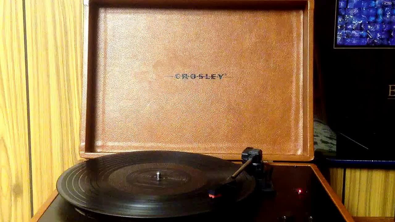 Bugs Bunny...Whats Up Doc? I Taut I Taw A Puddy Tat