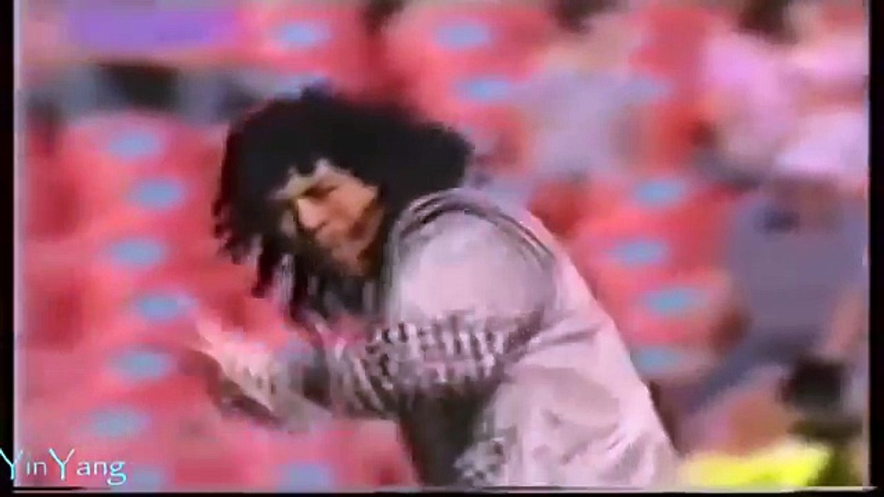 Il portiere che para, dribbla tutti e fa goal! Il mito di René Higuita . Non Ho Sonno