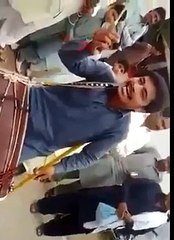Laiye je Yaarian fir la ke tod nibhaiye ni pakistan local musicians