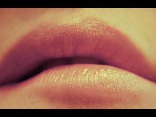 ASMR One Hour Ear To Ear Gum Chewing Session