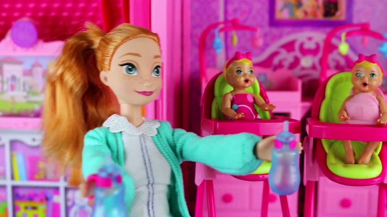 Frozen Anna and Elsa Have Twin Babies to Babysit For. DisneyToysFan