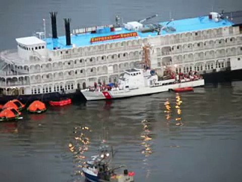 Coast Guard Responds to Cruise Ship Grounding