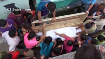 Una Joven embarazada es enterrada viva; despierta en ataúd