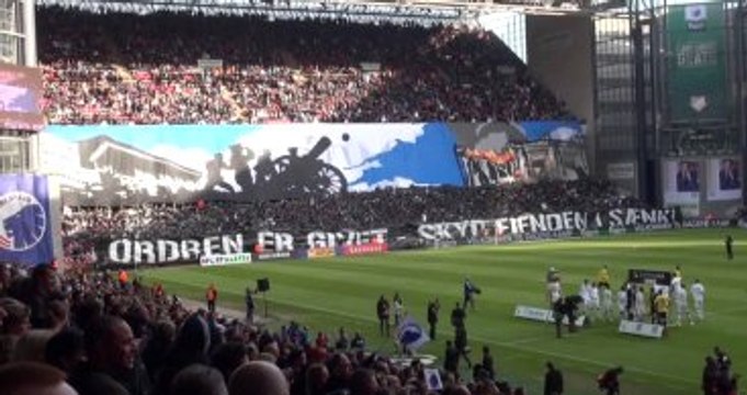 Futbolcunun Şutu, Tribünde Sigara İçen Taraftarın Yüzünde Patladı