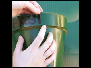 Let's decorate our home by making pots unique and different