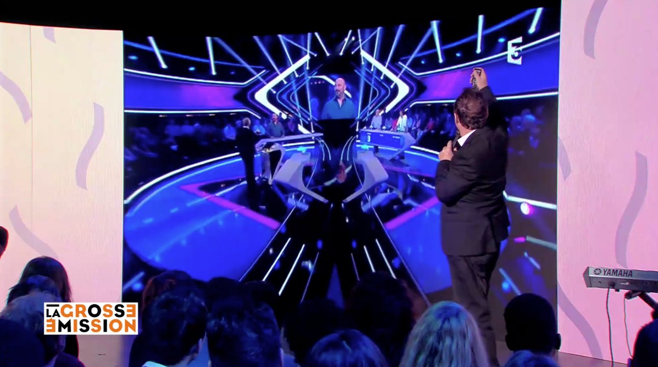 Julien Lepers n'a pas oublié de faire huer Samuel Etienne !