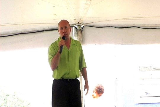 Danny McCorkle sings 'Rubberneckin' Elvis Week 2008