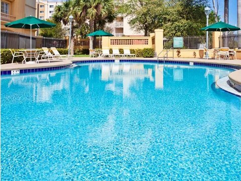 La Quinta Inn & Suites Fort Lauderdale Airport in Hollywood FL