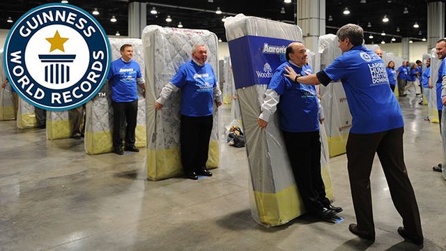 Largest human mattress dominoes - Guinness World Records