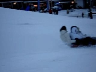 Les filles a la luge