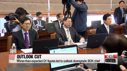 Tải video: BOK cuts this year's growth outlook to 2.8% but leaves key rate steady