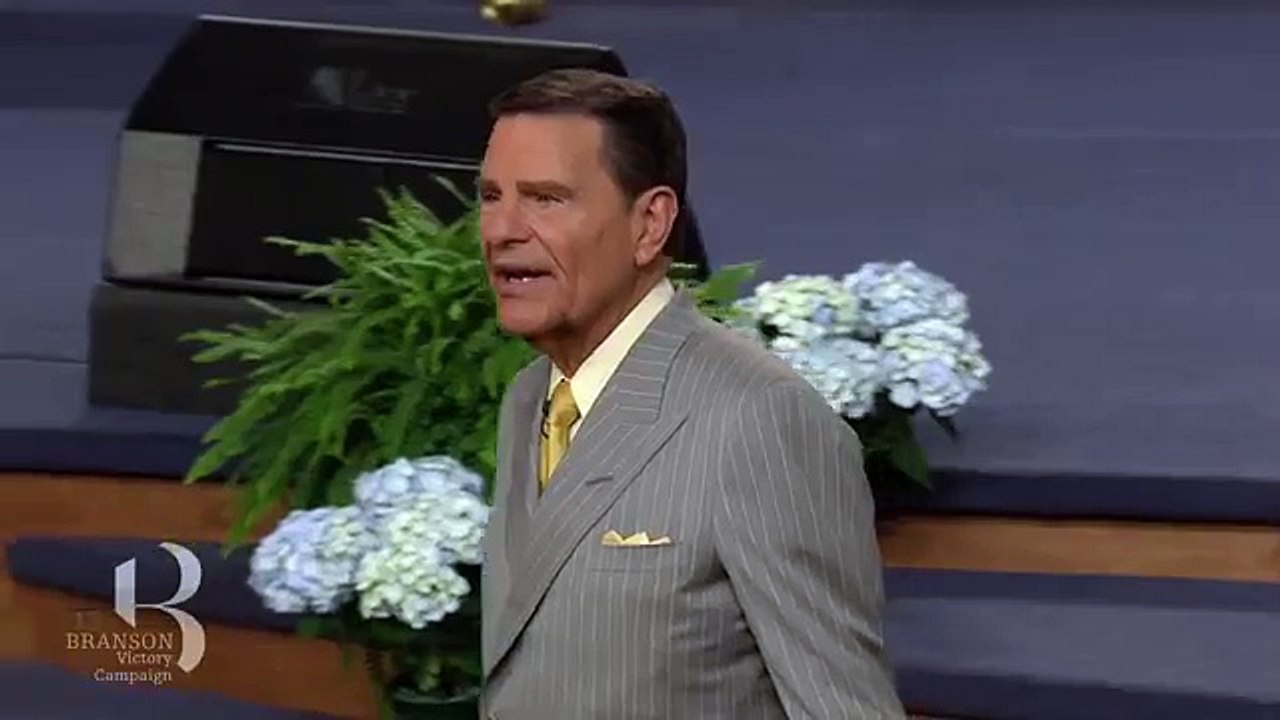 The Creative Power of the Blessing (BVC 2015) - Kenneth Copeland 8