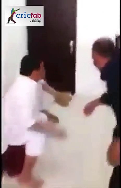 Angry Pakistan cricket fans smashed TV after Pakistan defeat against India