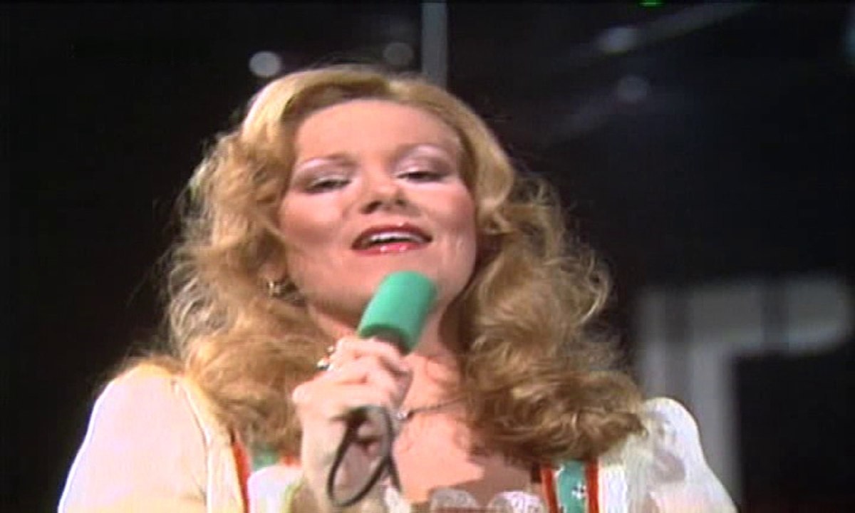 Fly away, Pretty Flamingo 1977