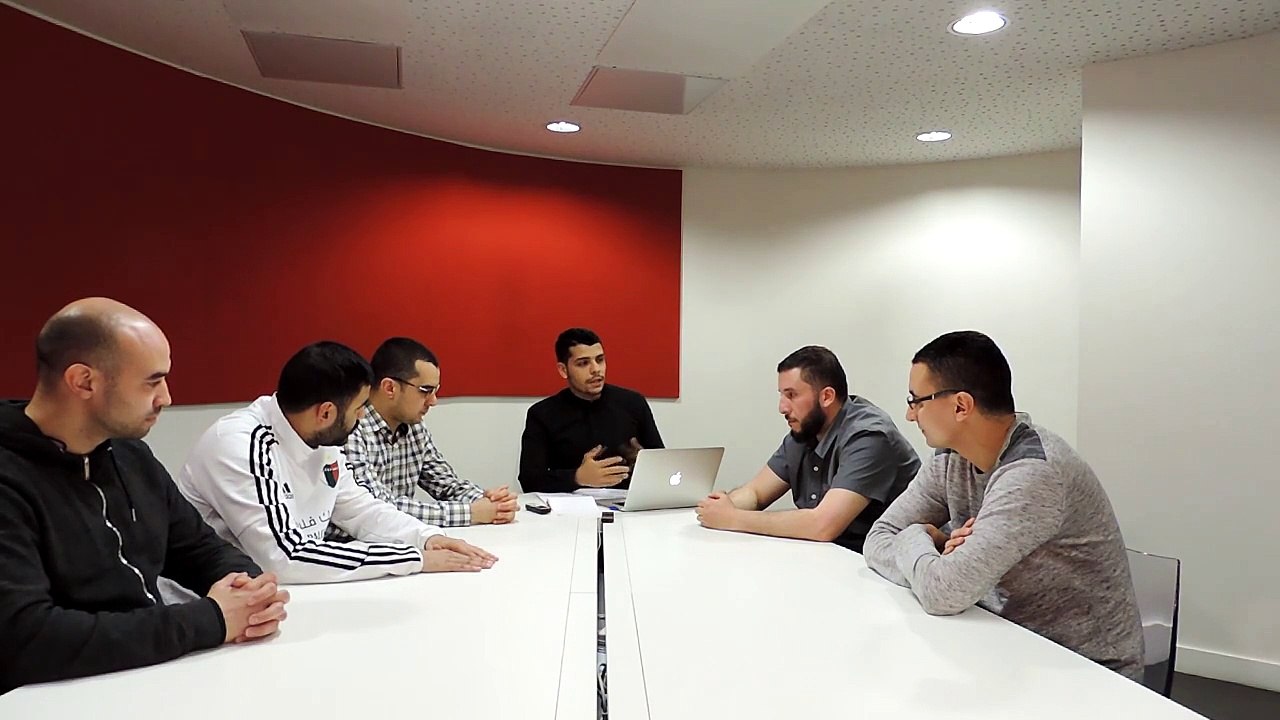 Tenter votre chance de gagner la BD "Un maillot pour l'Algérie" ! Pour participer au concours rien de plus simple partager la vidéo ci-desso