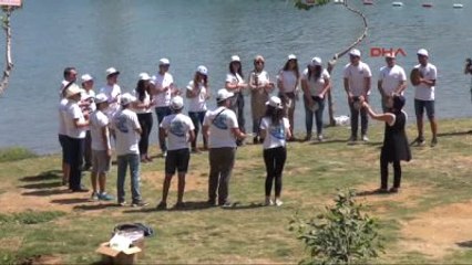 Fethiye Kıyı Temizliği Öncesi Ritim Tutup, Slogan Attılar