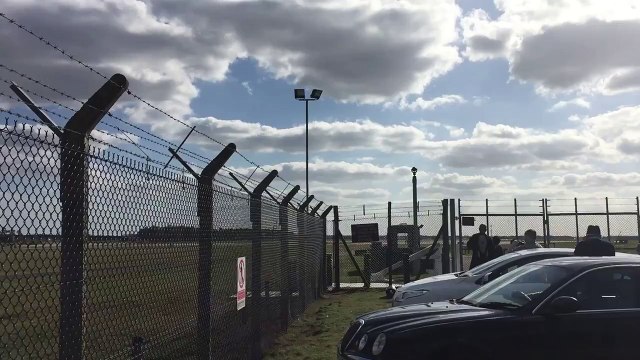 F22 Raptor Taking off