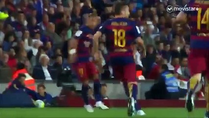 Neymar discute feio com Jordi Alba durante jogo