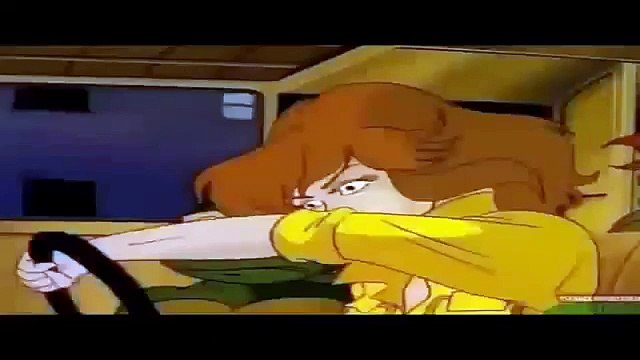 Эйприл за рулем