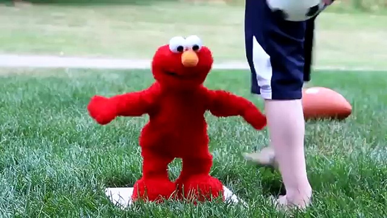 Sesame Street Elmo Live Has Accidents Happen