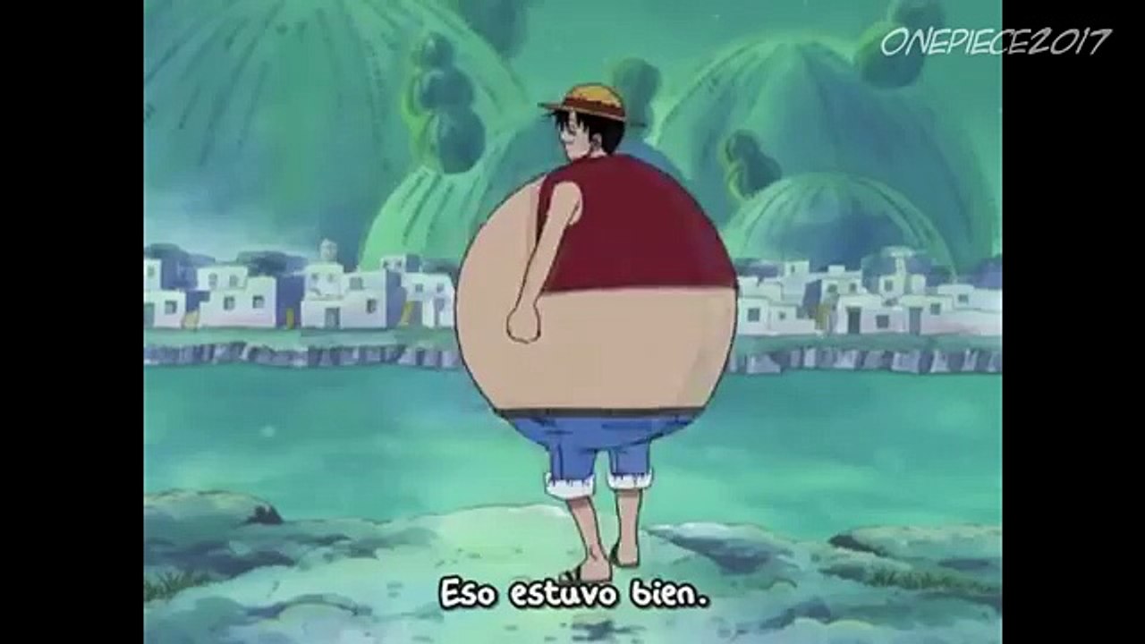 One Piece momentos divertidos 74 - Luffy orinando y Zoro cortando mocos