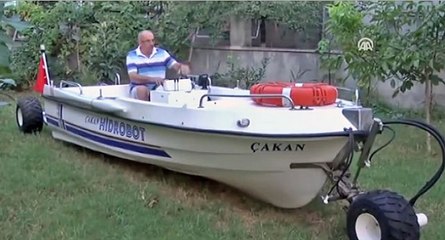 Ce bateau à roues est tous simplement génial