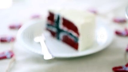 How to make a Norwegian flag cake (short version)