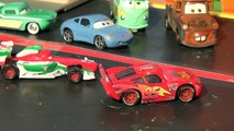 Pixar Cars, 4 Kinder Surprise Eggs delivered by Mack to Radiator Springs for Lightning McQueen, Mate