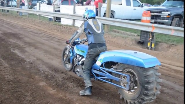 Top Fuel Motorcycle Dirt Drag Racing