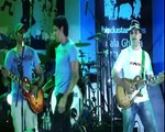 Farhan Akhtars rocking music performance at Kala Ghoda festival