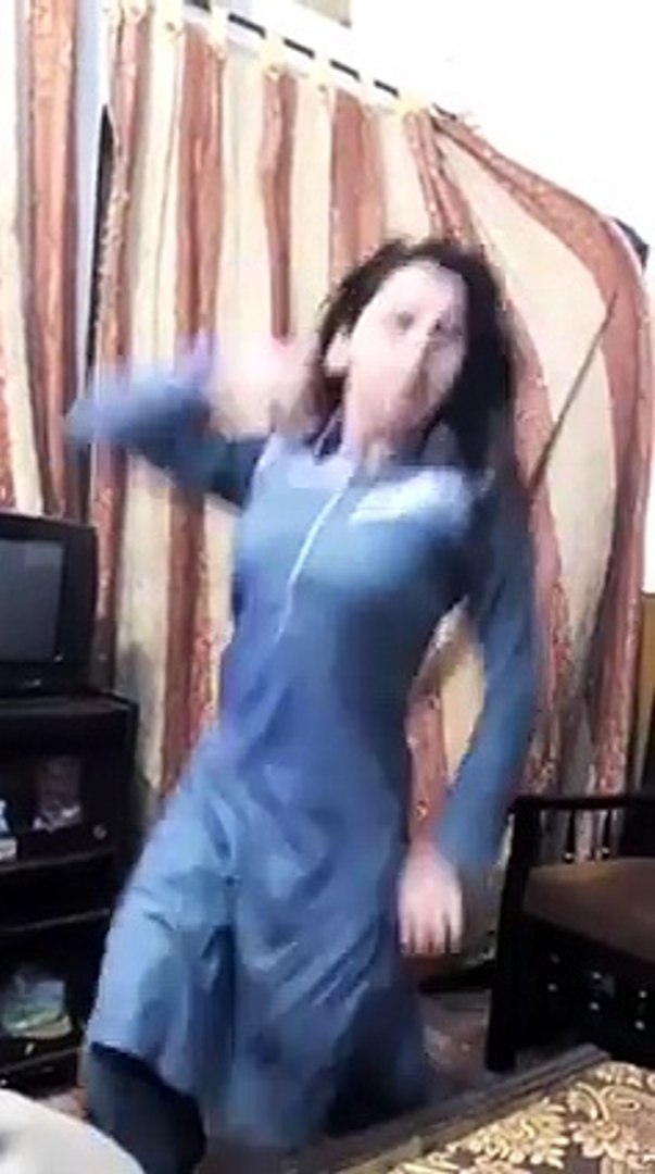 Hostel girl dance