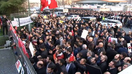 Turquie : manifestation devant le journal d'opposition Zaman