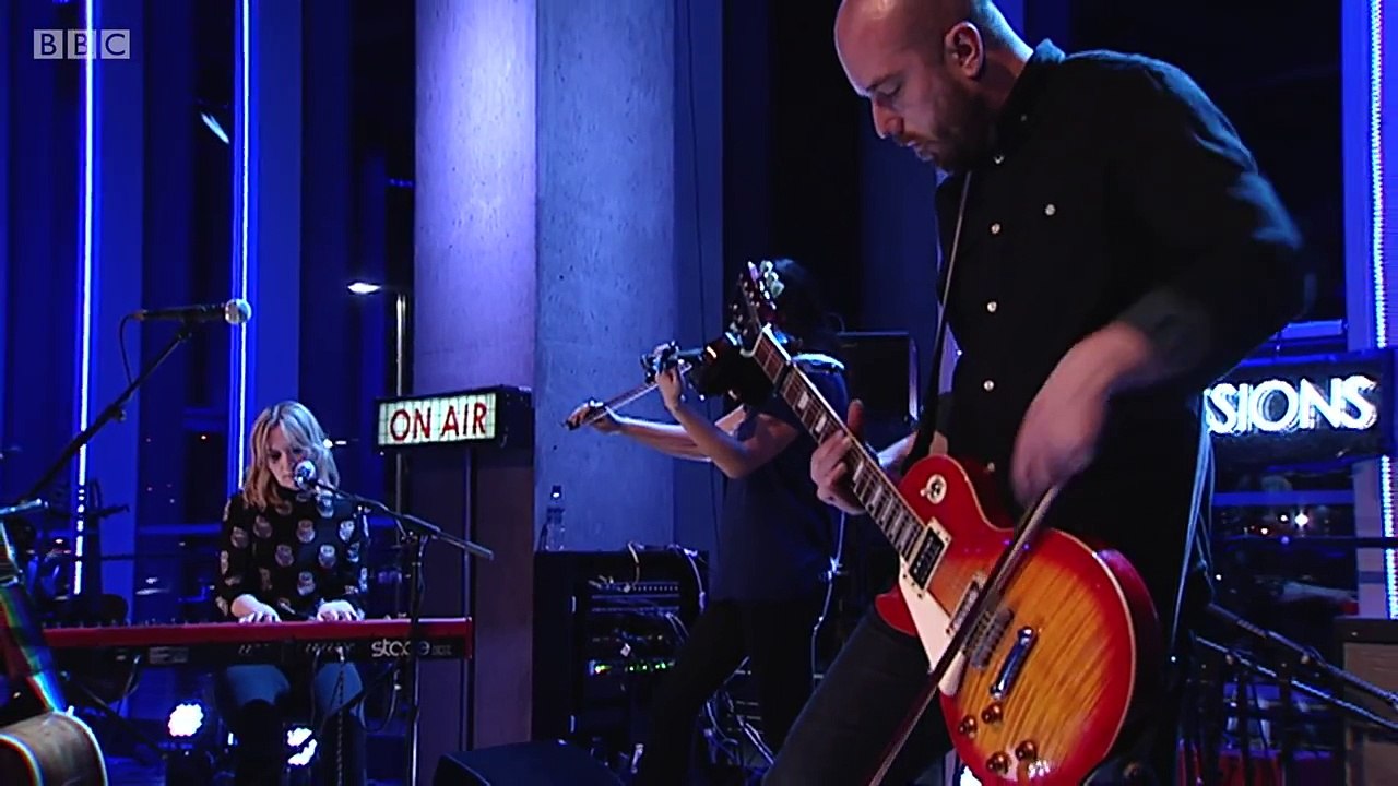 Lanterns On The Lake - Beings (The Quay Sessions)