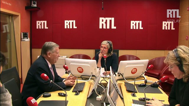 La méthode politique d'Emmanuel Macron ressemble étonnamment à celle de Valéry Giscard d'Estaing au même âge , constate Alain Duhamel