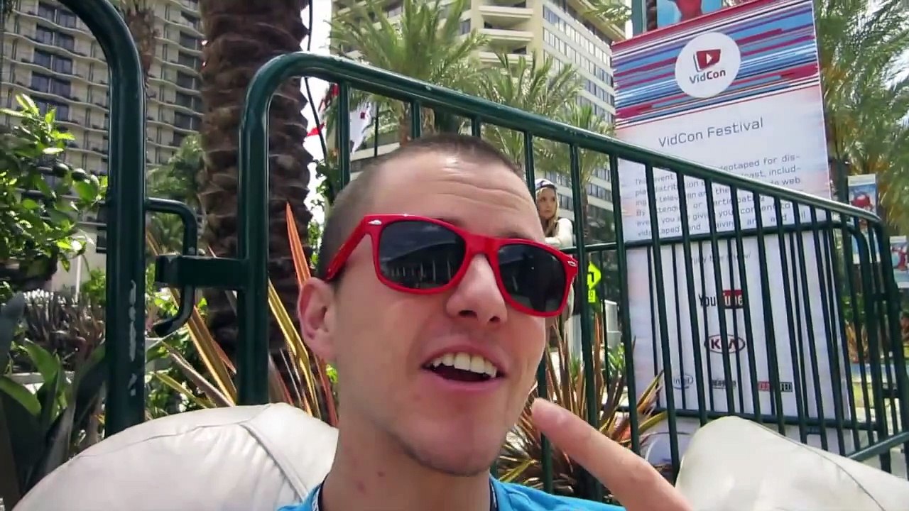 VIDCON 2013 DAY 2 WITH OVERBOARDHUMOR