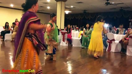 Wedding Dance By Three Aunties - 18 Baras Ki Kanwari KAli Thi -   HD ✔