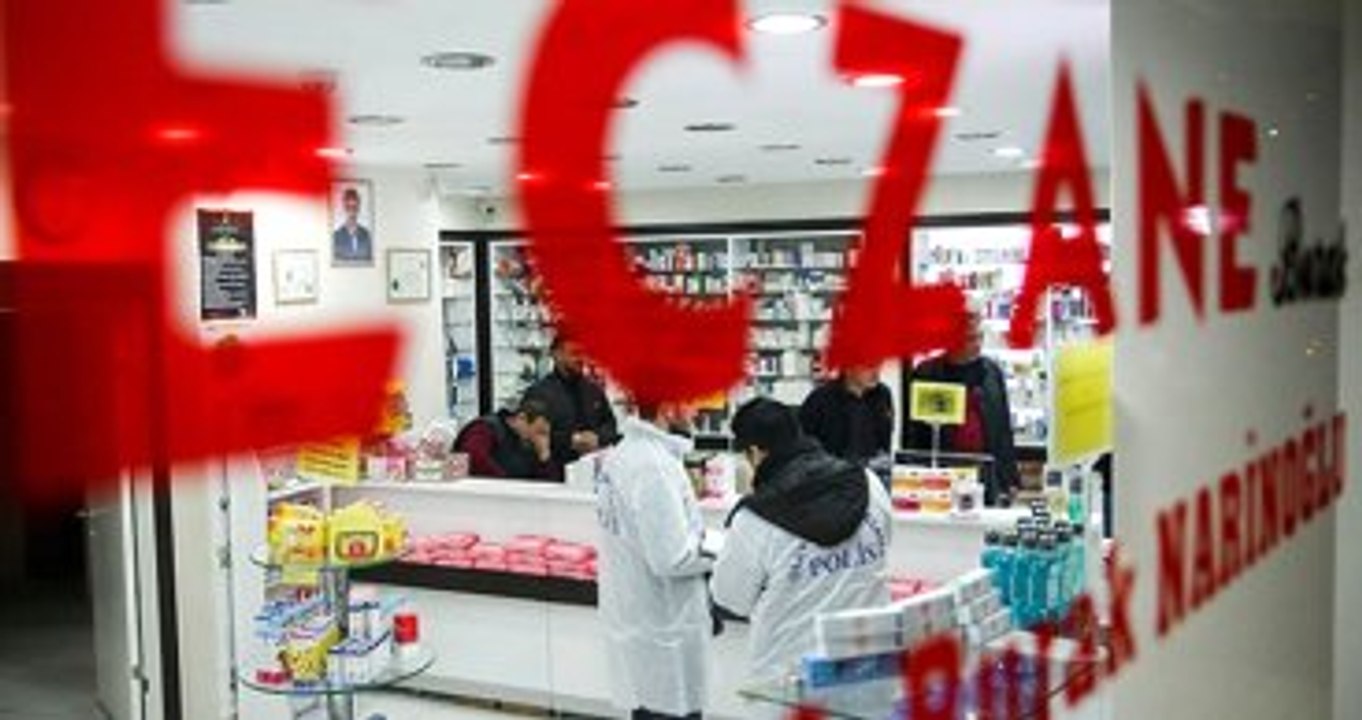 Nöbetçi Eczaneler "Kepenk Arkasından Satış" Uygulamasına Başladı