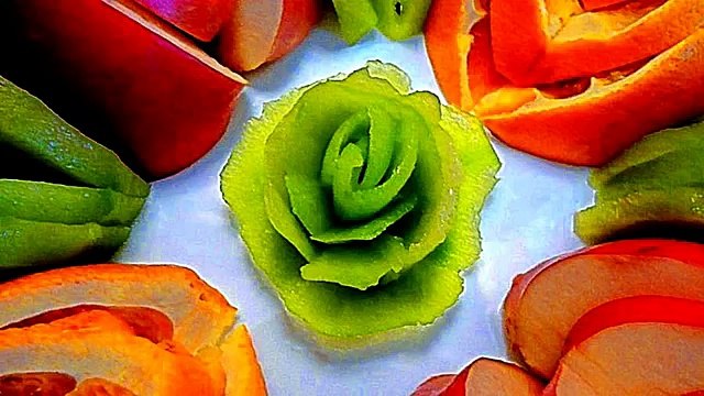 Роза из киви! Как красиво нарезать фрукты! Rose of kiwi! Decoration of fruits!