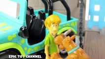 SCOOBY DOO & Shaggy Parody Scooby Doo Gets Pranked   Haunted Castle a Scooby Doo Toy Video