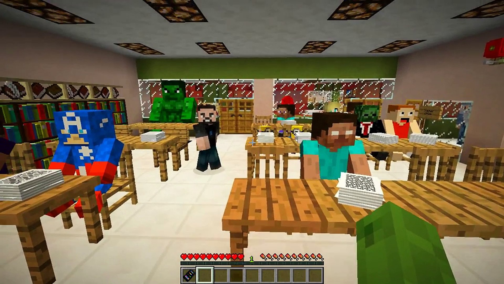 ⁣Minecraft School - TORNADO HITS THE SCHOOL!